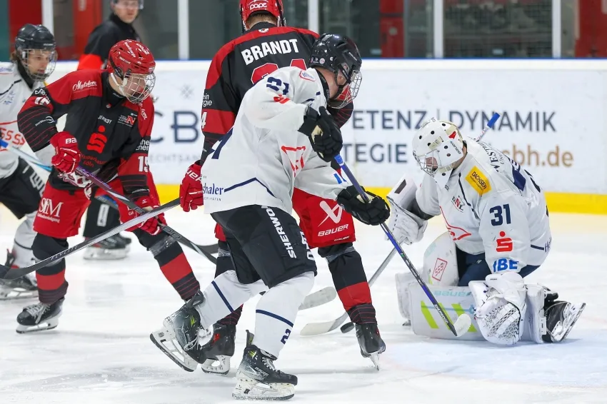 Eindrücke von den Duellen der U20 mit dem ESC Dresden (Fotos: Hans